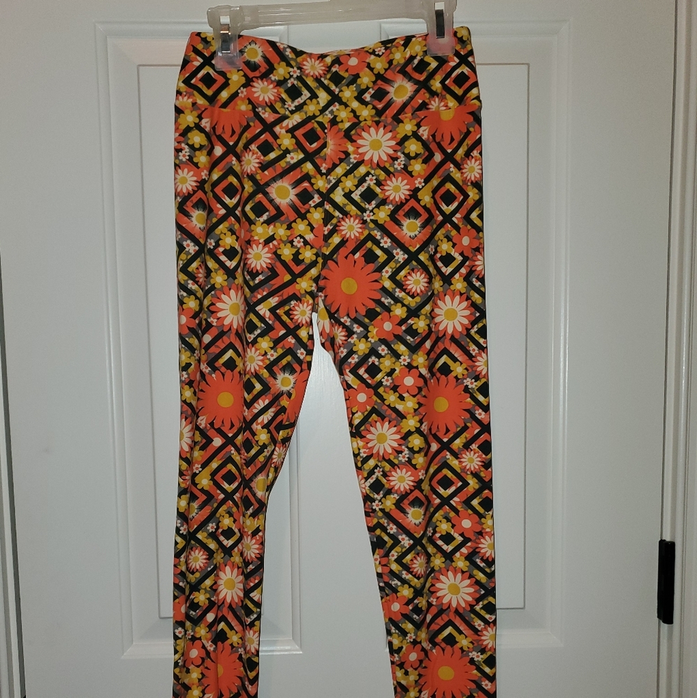 fun floral Lularoe leggings